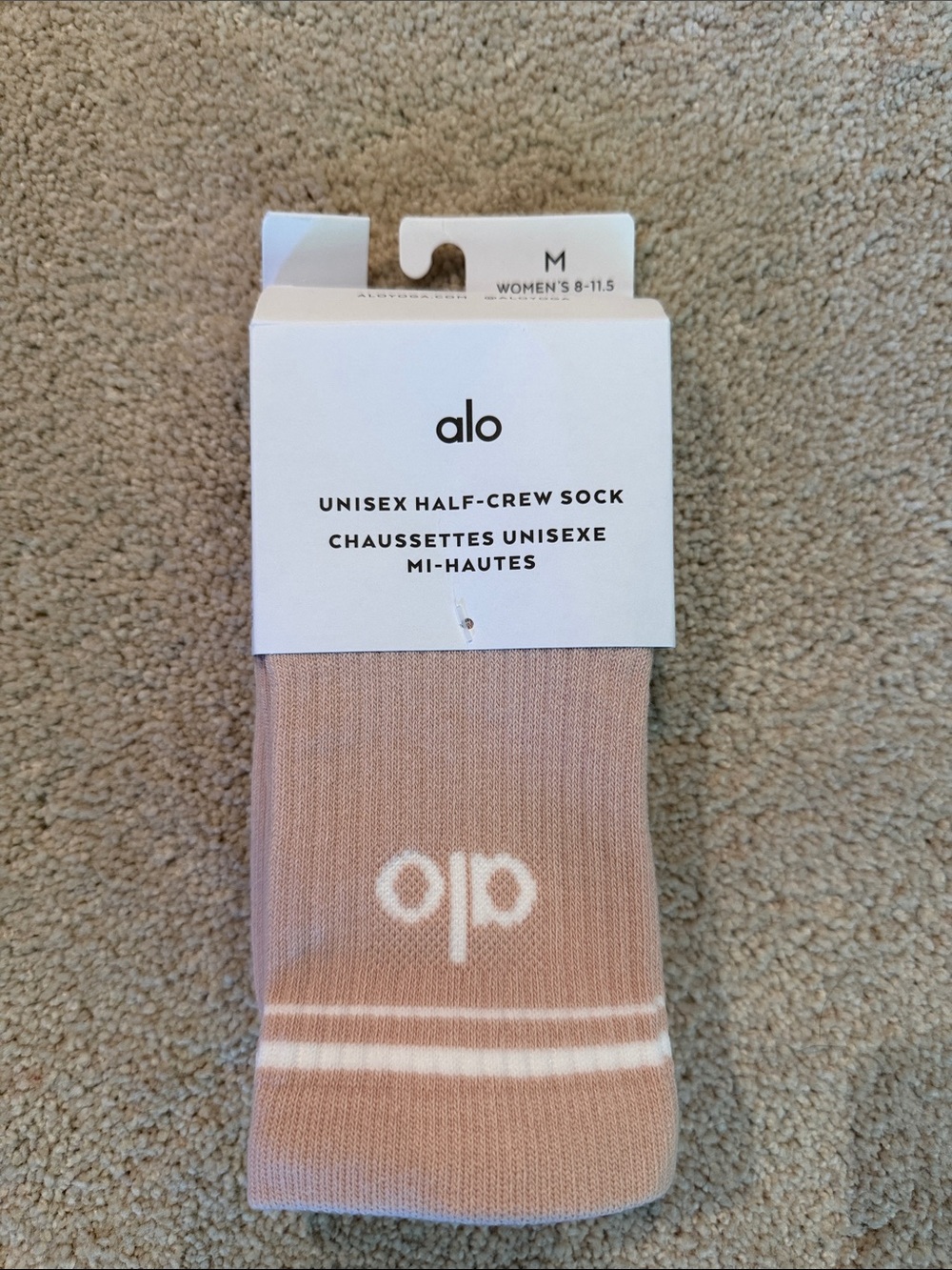 Alo unisex half crew socks pink quartz size medium
